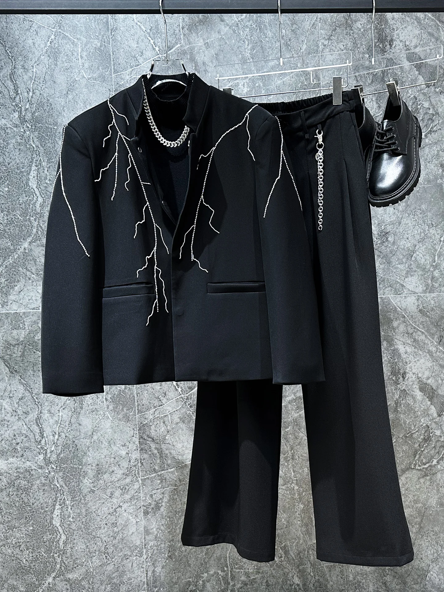 New 2025 Men's Heavy-Work Hand-Sewn Diamond Wind Jaet Casual Haome Ins Trendy Loose Fit Non-Iron Treaent Long Sve P...
New 2025 Men's Heavy-Work Hand-Sewn Diamond Wind Jaet Casual Haome Ins Trendy Loose Fit Non-Iron Treaent Long Sve P...