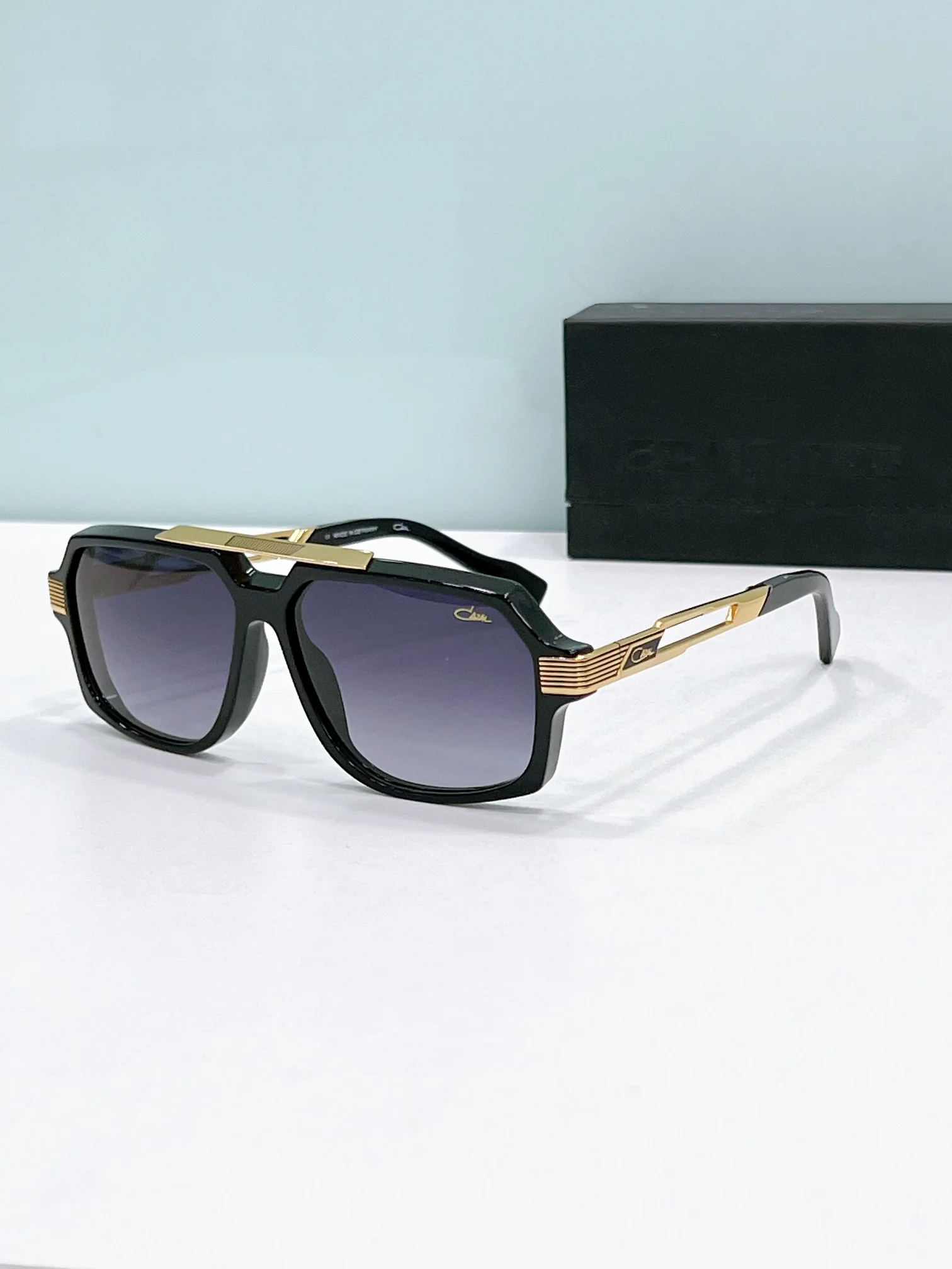 Authentic ORIGINALCAZAL MOD6034 UV400 Polarized Gradient Men Women Sun Glasses Premium Alloy+Acetate Frame Male Couple Eyewear
Authentic ORIGINALCAZAL MOD6034 UV400 Polarized Gradient Men Women Sun Glasses Premium Alloy+Acetate Frame Male Couple Eyewear