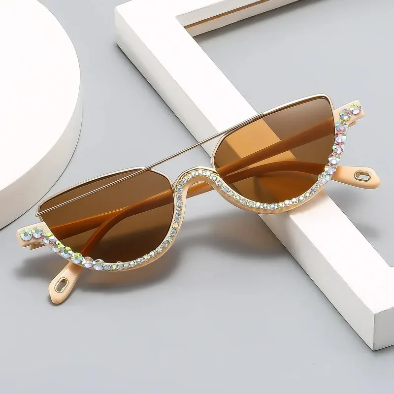 2025 Vintage INS Women's Cat Eye Half Frame Rhinestone Sunglasses Women's Walk Show Driving Mirror Outdoor Sunvisor UV400
2025 Vintage INS Women's Cat Eye Half Frame Rhinestone Sunglasses Women's Walk Show Driving Mirror Outdoor Sunvisor UV400