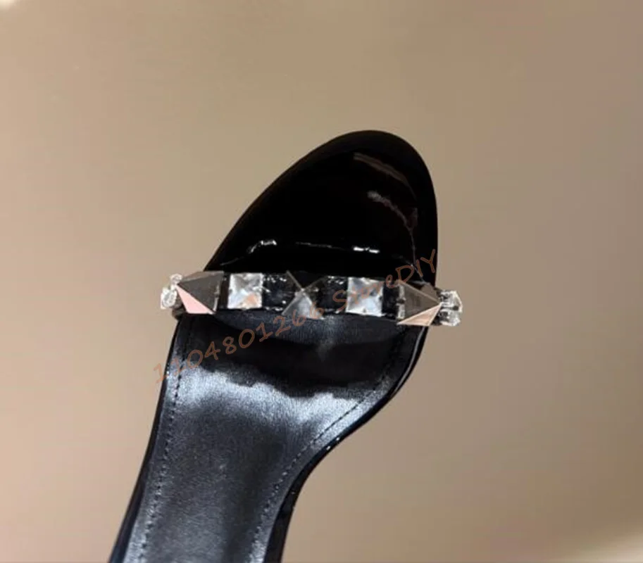 Punk Spike Bone White Leather Strappy Sandals Pumps Women Slim High Heels Ankle Wrap Comfortable Party Shoes
Punk Spike Bone White Leather Strappy Sandals Pumps Women Slim High Heels Ankle Wrap Comfortable Party Shoes