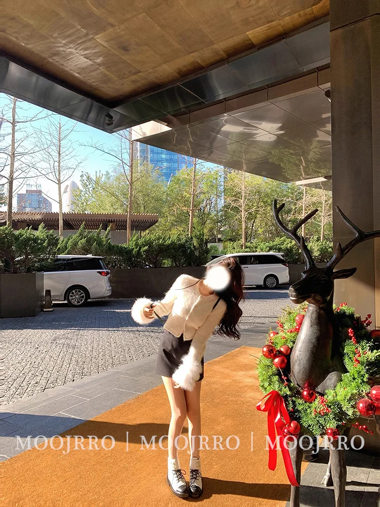 Tweed Jacket Beige Womens Autumn Vintage Classical Leather Seamless Elegant Socialite Ladylike Fashionable Trendy Chic Office OL
Tweed Jacket Beige Womens Autumn Vintage Classical Leather Seamless Elegant Socialite Ladylike Fashionable Trendy Chic Office OL