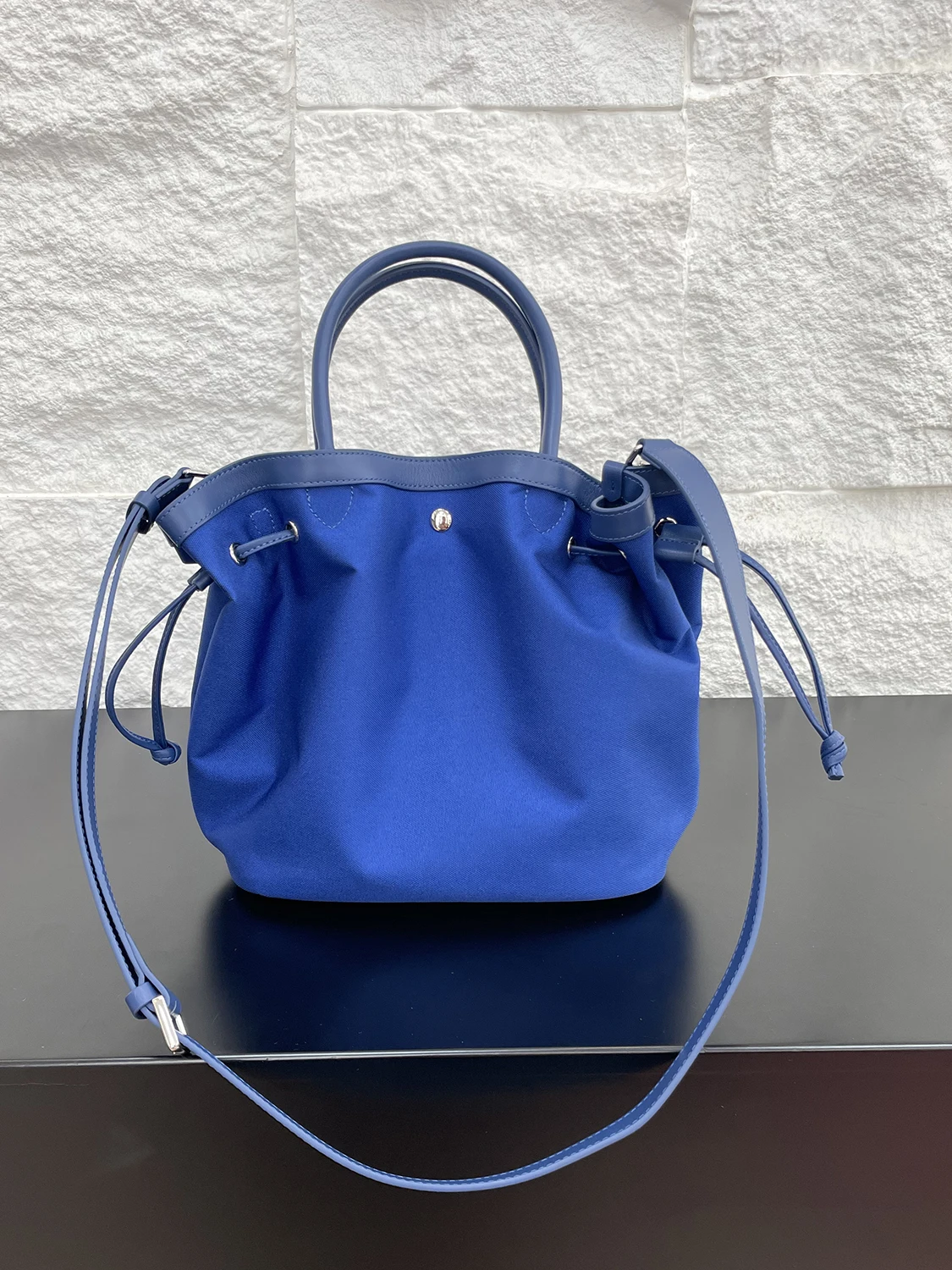 Layered Leather And Canvas Tote Bag Linen Buet Bag Commuter Single oulder Crossbody Bag Briti Sle Medium Size Pure Color
Layered Leather And Canvas Tote Bag Linen Buet Bag Commuter Single oulder Crossbody Bag Briti Sle Medium Size Pure Color