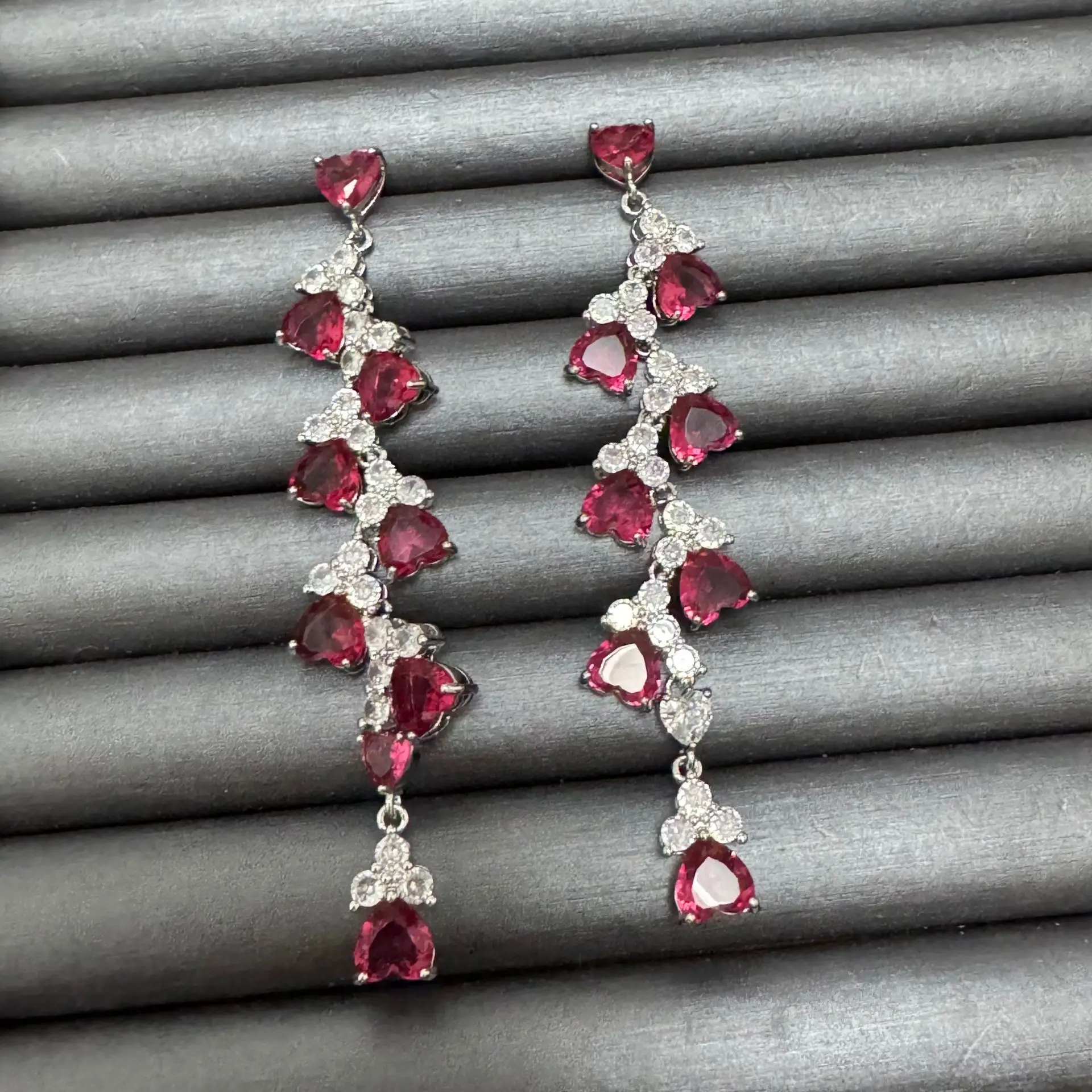 Red white Heart Zircon Drop Earrings Long Tassel Jewelry for Women Evening Party Daily Wear
Red white Heart Zircon Drop Earrings Long Tassel Jewelry for Women Evening Party Daily Wear