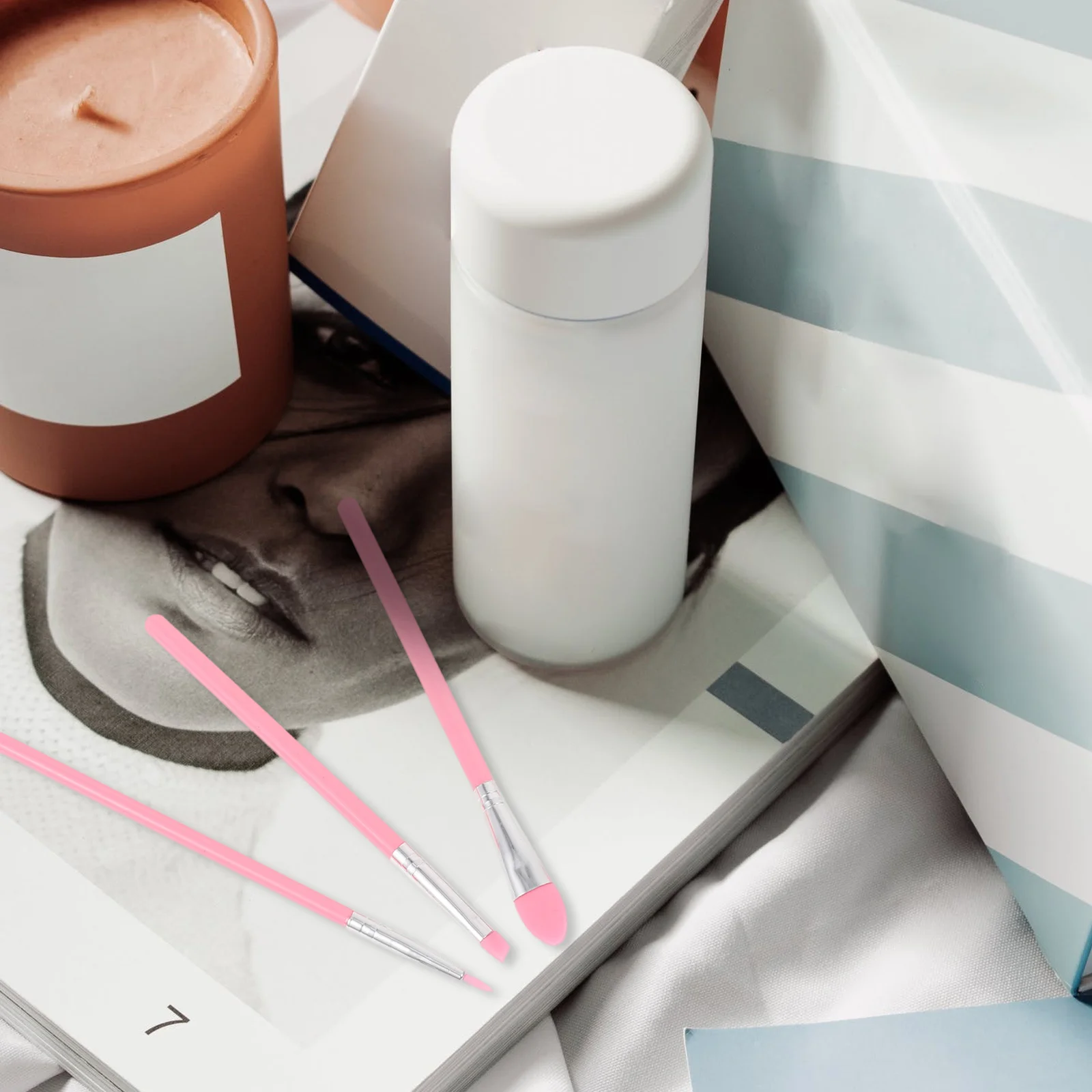 4 PCS Makeup Accessories Foundation Brush Kit Tools Silicone Facial Mask 
4 PCS Makeup Accessories Foundation Brush Kit Tools Silicone Facial Mask