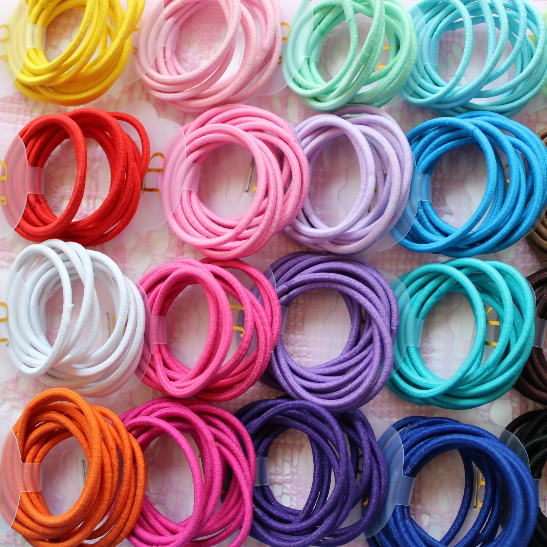 30pcs-High elasticity solid color hair band set for classic bun hairstyle and hair tie collection
30pcs-High elasticity solid color hair band set for classic bun hairstyle and hair tie collection