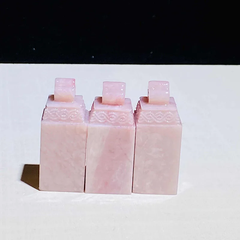 1PCS Square Blank Seal Stone 2x2x5 cm, Pink Frozen Stone Square Stamp Block for DIY Carving, Beginner Practice
1PCS Square Blank Seal Stone 2x2x5 cm, Pink Frozen Stone Square Stamp Block for DIY Carving, Beginner Practice