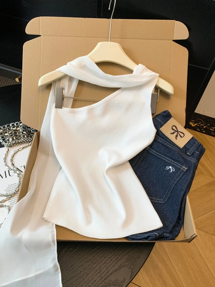 Sexy Girl Knitted Vest Summer New Style Outerwear Top Strap Design Slim Fit Sleeveless Neckline for Young Women Trendy Style
Sexy Girl Knitted Vest Summer New Style Outerwear Top Strap Design Slim Fit Sleeveless Neckline for Young Women Trendy Style