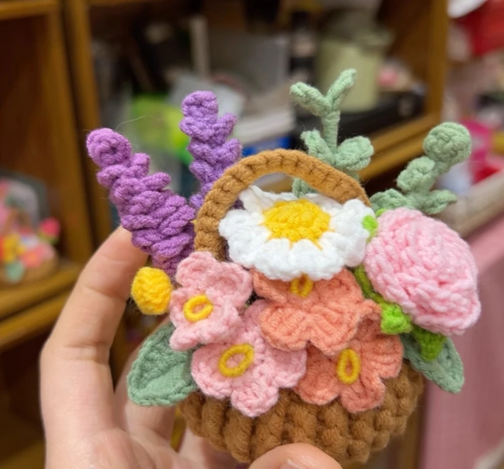 Crochet small flower basket car pendant diy handmade wool bouquet hand crocheted rose eternal flower gift
Crochet small flower basket car pendant diy handmade wool bouquet hand crocheted rose eternal flower gift