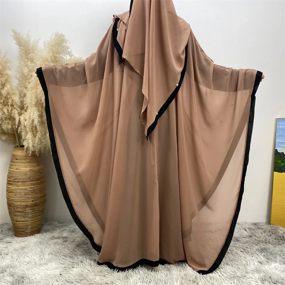 Middle East Turkey Fashion Splicing Chiffon Loose Muslim Women Robe Batwing Sleeve Dress with Headscarf Hijab
Middle East Turkey Fashion Splicing Chiffon Loose Muslim Women Robe Batwing Sleeve Dress with Headscarf Hijab