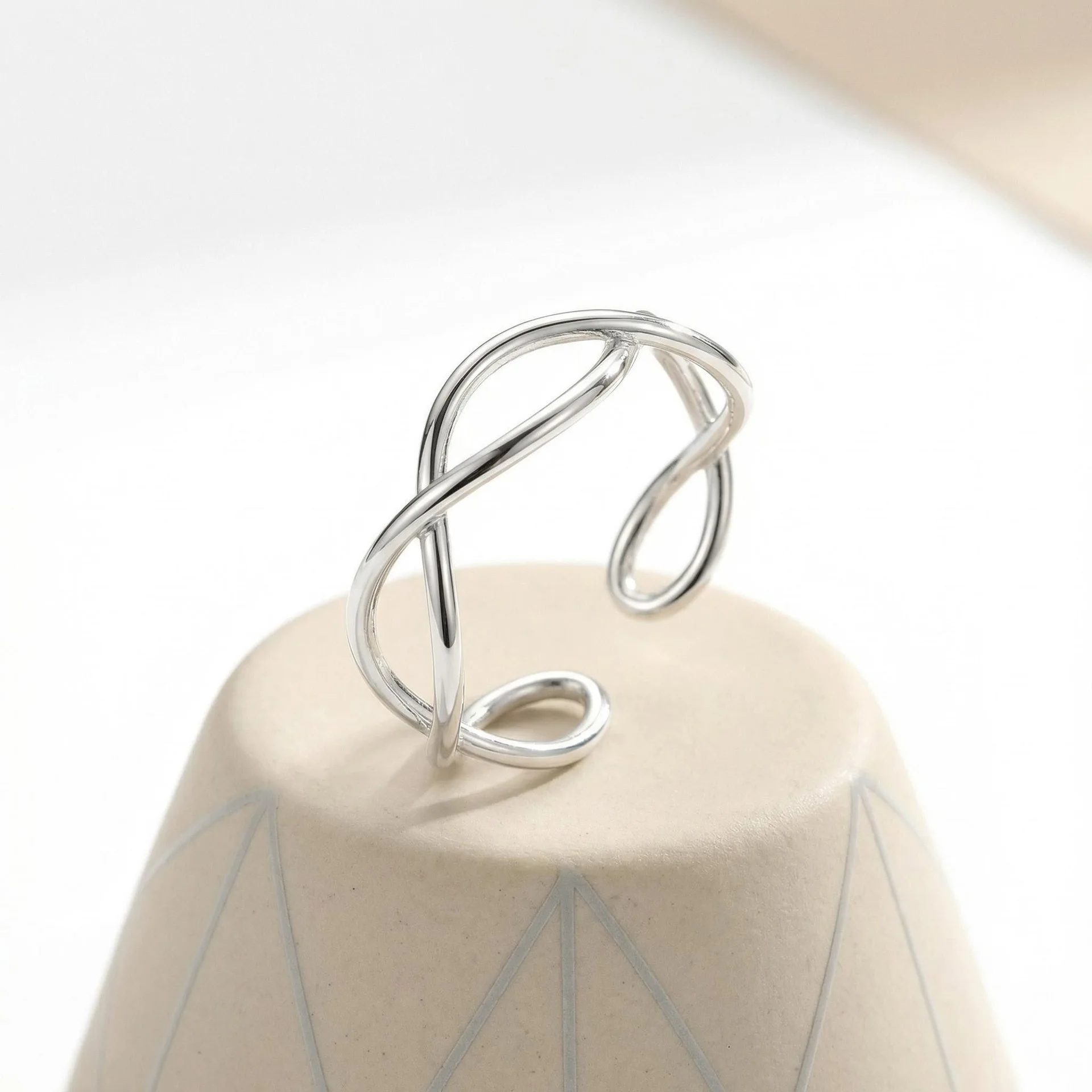Sterling Silver Cross Ring Minimalist Geometric Open Adjustable Finger Rings for Women Trendy Cool Stackable Index Finger Band
Sterling Silver Cross Ring Minimalist Geometric Open Adjustable Finger Rings for Women Trendy Cool Stackable Index Finger Band