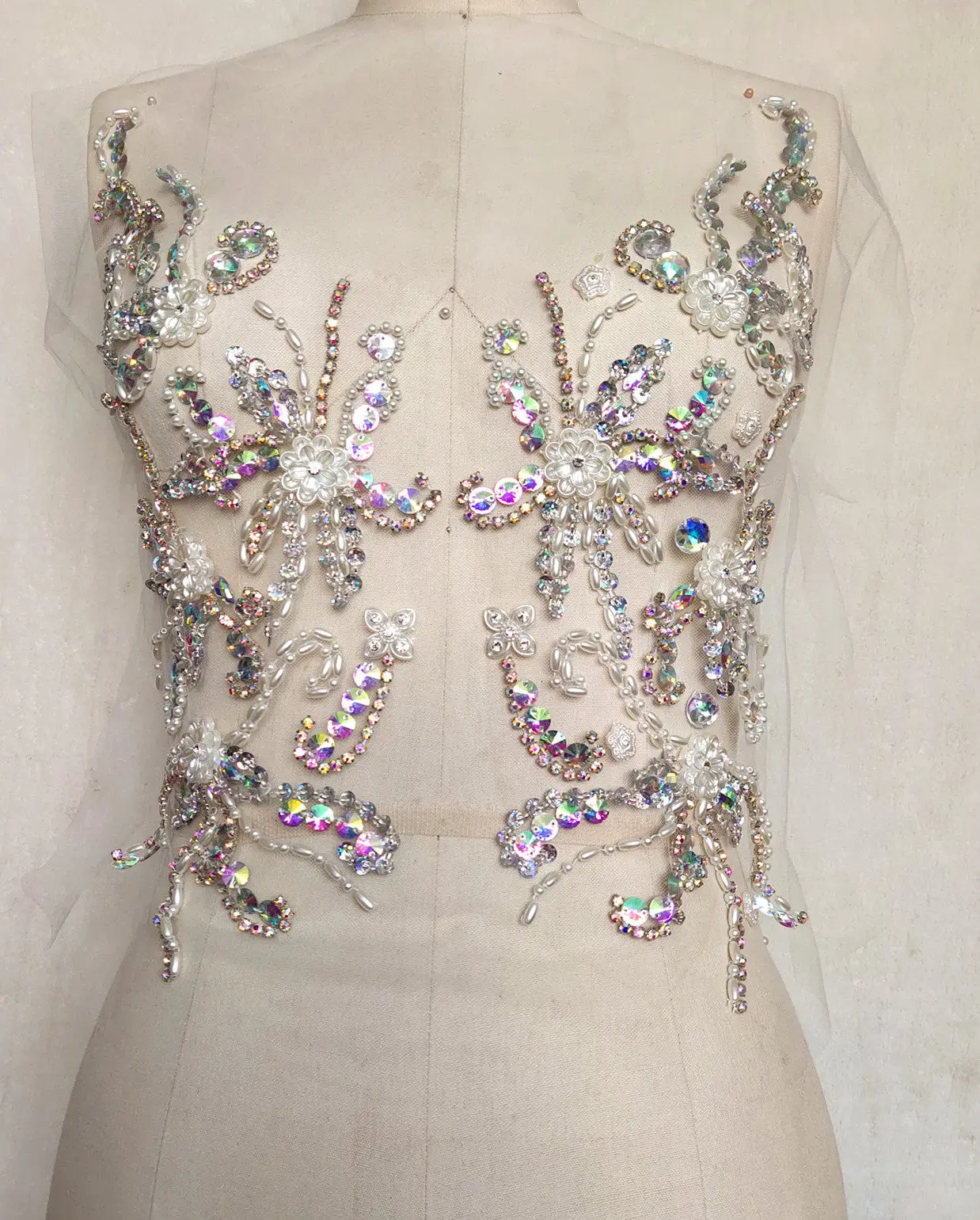 Hand-Sewn Multicolor Crystal Sequin Patches Accessories DIY Bridal Evening Dress Decoration and Trims V Neck Embellishment
Hand-Sewn Multicolor Crystal Sequin Patches Accessories DIY Bridal Evening Dress Decoration and Trims V Neck Embellishment