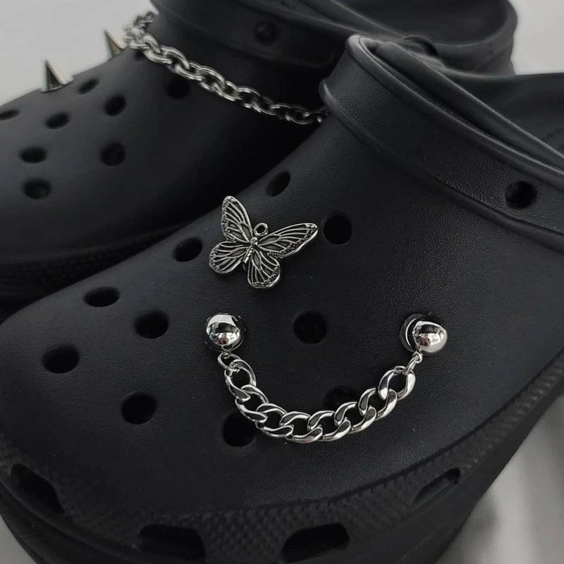 2024 Fashion Charms for Crocs Hot Sale Quality Shoe Charms for Sandals DIY Rhinestone Chain Butterfly Shoe Buckle Rivet Trend
2024 Fashion Charms for Crocs Hot Sale Quality Shoe Charms for Sandals DIY Rhinestone Chain Butterfly Shoe Buckle Rivet Trend