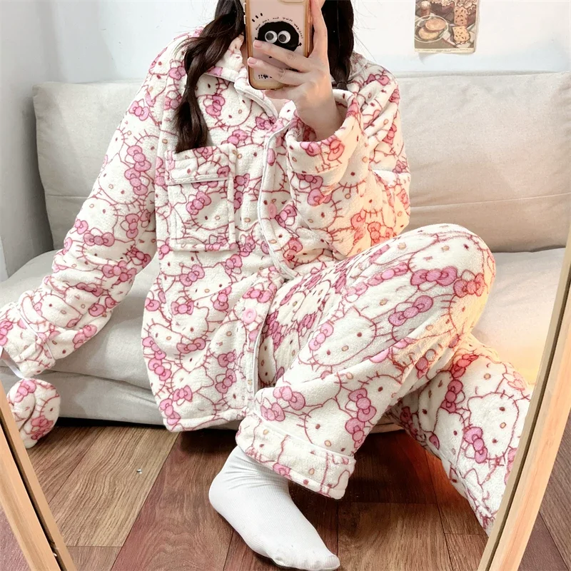 Winter Women's Hello Kitty Pajama Set Cartoon Flannel Pajamas Thickened Fluffy Plush Warm Comfortable Loose High Quality
Winter Women's Hello Kitty Pajama Set Cartoon Flannel Pajamas Thickened Fluffy Plush Warm Comfortable Loose High Quality