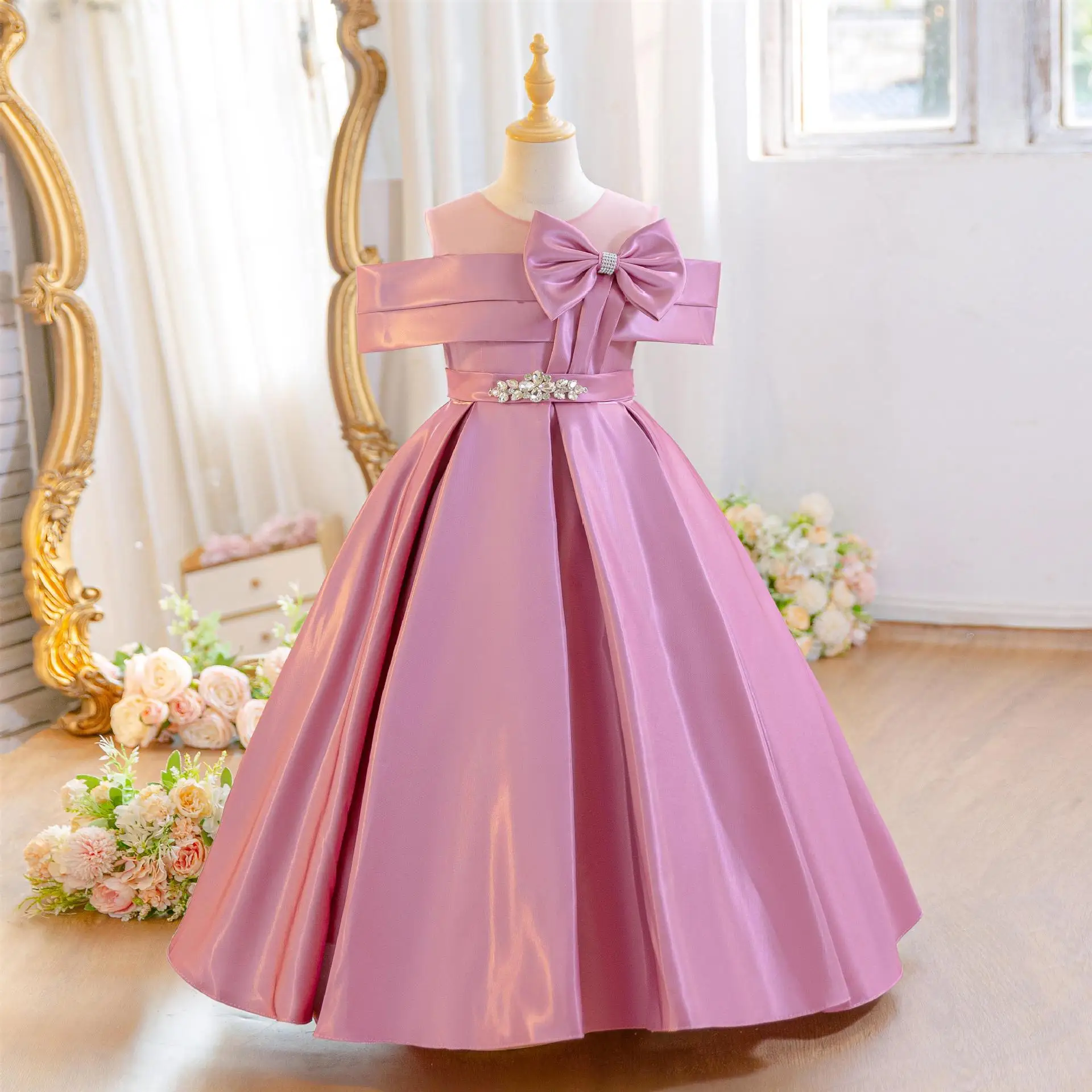 HETISO Children's Elegant Dress Crystal Sashes Girls Princess Sequined Bow Sleeveless Flower Kids Wedding Little Ball Gown 10 12
HETISO Children's Elegant Dress Crystal Sashes Girls Princess Sequined Bow Sleeveless Flower Kids Wedding Little Ball Gown 10 12