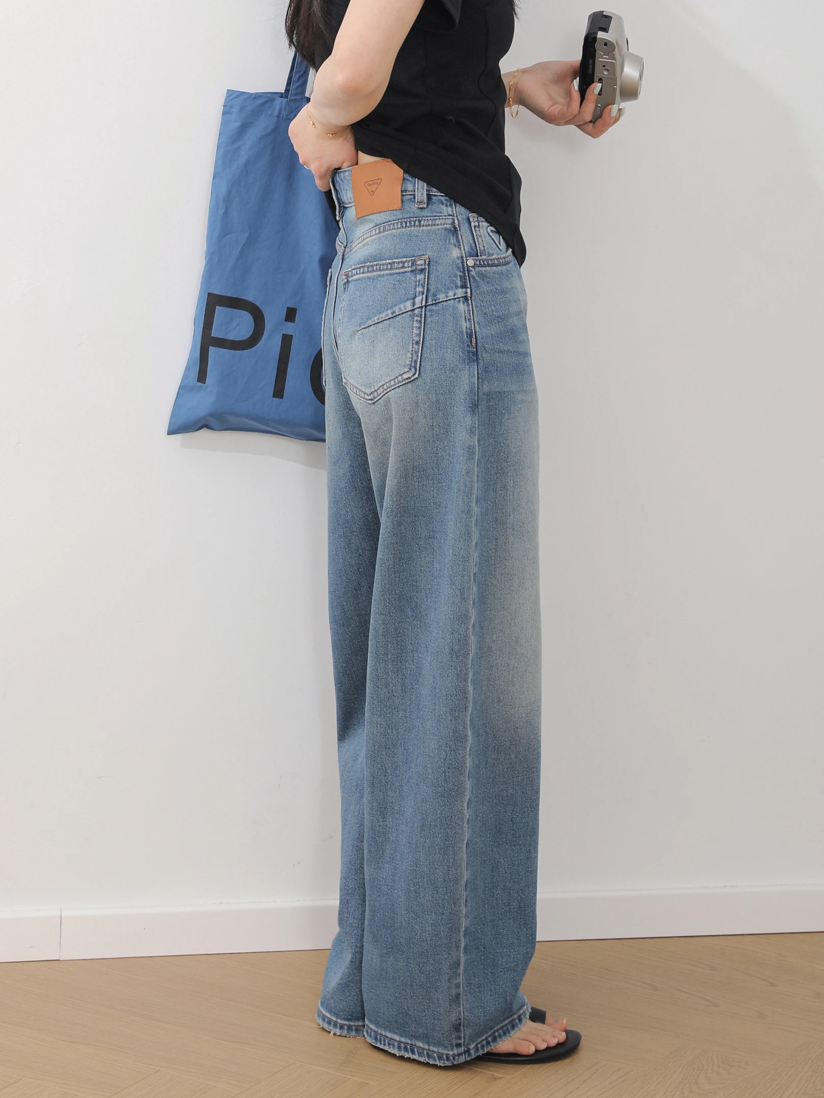 Sanmu Vintage Wash High Waist Knife Jeans Women's Fashion Wide Leg Pants Spring New Arrival Cotton Stretch Denim
Sanmu Vintage Wash High Waist Knife Jeans Women's Fashion Wide Leg Pants Spring New Arrival Cotton Stretch Denim