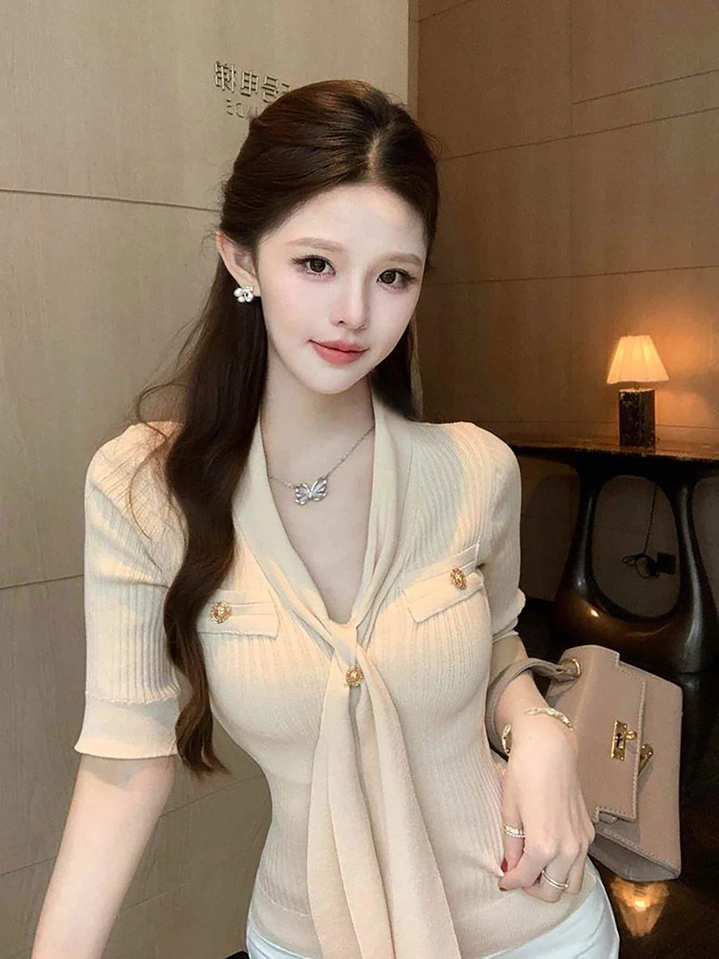 Slim Fit Knitted Sweater Women's Summer New Style Knot Belt Fashionable Commute Top Soft Medium Gauge Knit Short Sl...
Slim Fit Knitted Sweater Women's Summer New Style Knot Belt Fashionable Commute Top Soft Medium Gauge Knit Short Sl...