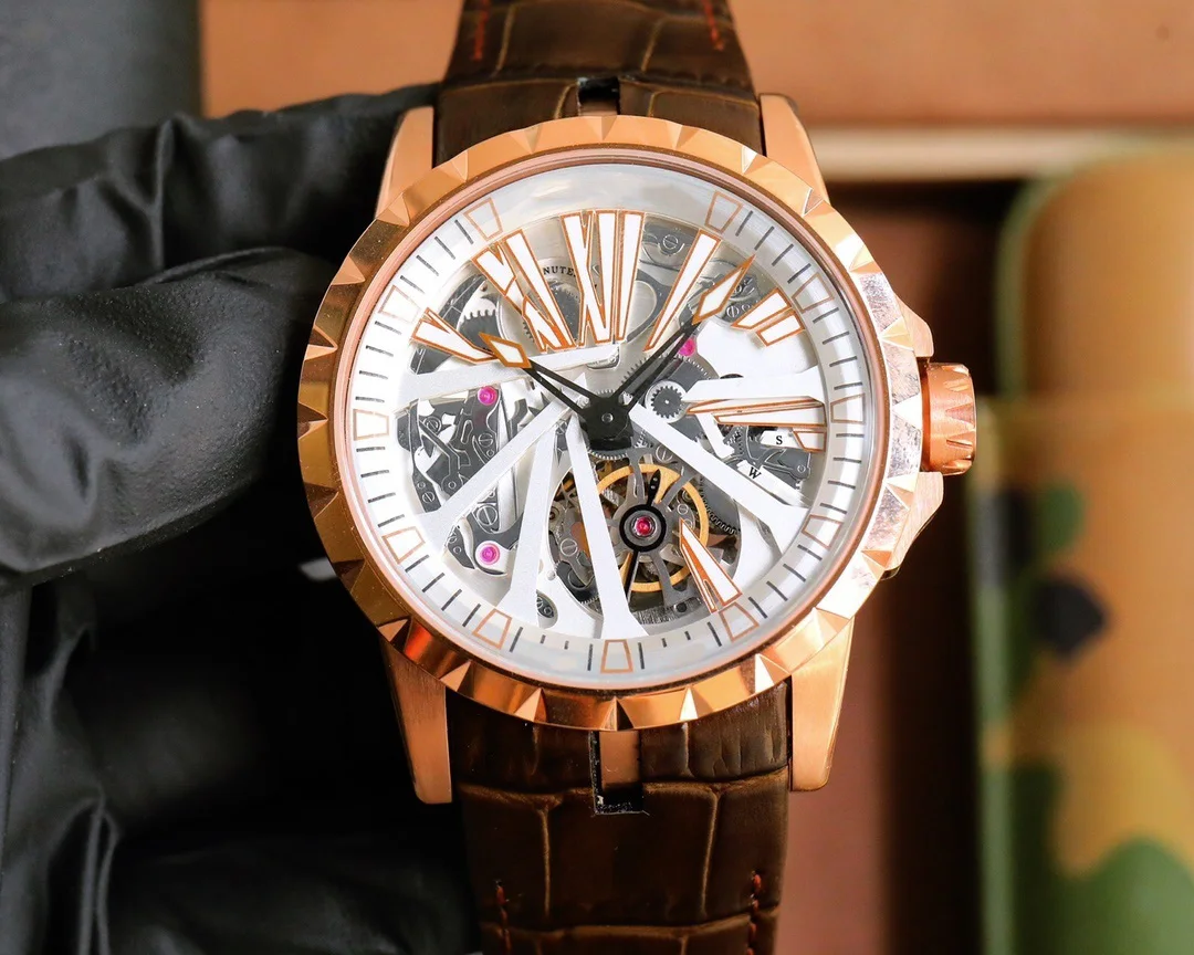 Custom-made stainless steel high-quality, luxurious and trendy mechanical wristwatch chronograph
Custom-made stainless steel high-quality, luxurious and trendy mechanical wristwatch chronograph