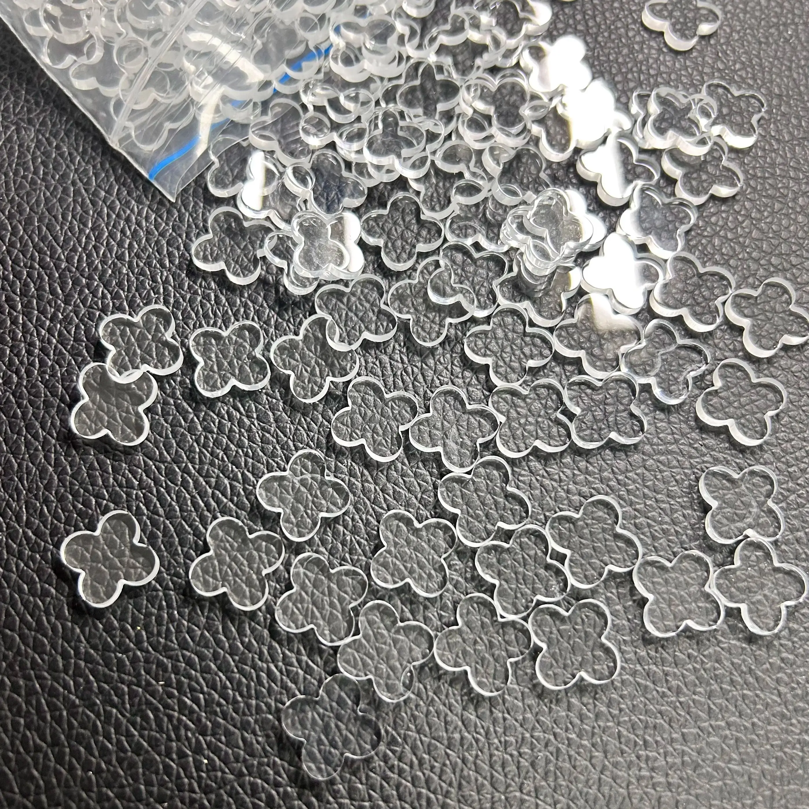 13x13x2mm Transparent Clover Stone White Sapphire Glass Four Leaf Clover For Jewelry Making
13x13x2mm Transparent Clover Stone White Sapphire Glass Four Leaf Clover For Jewelry Making