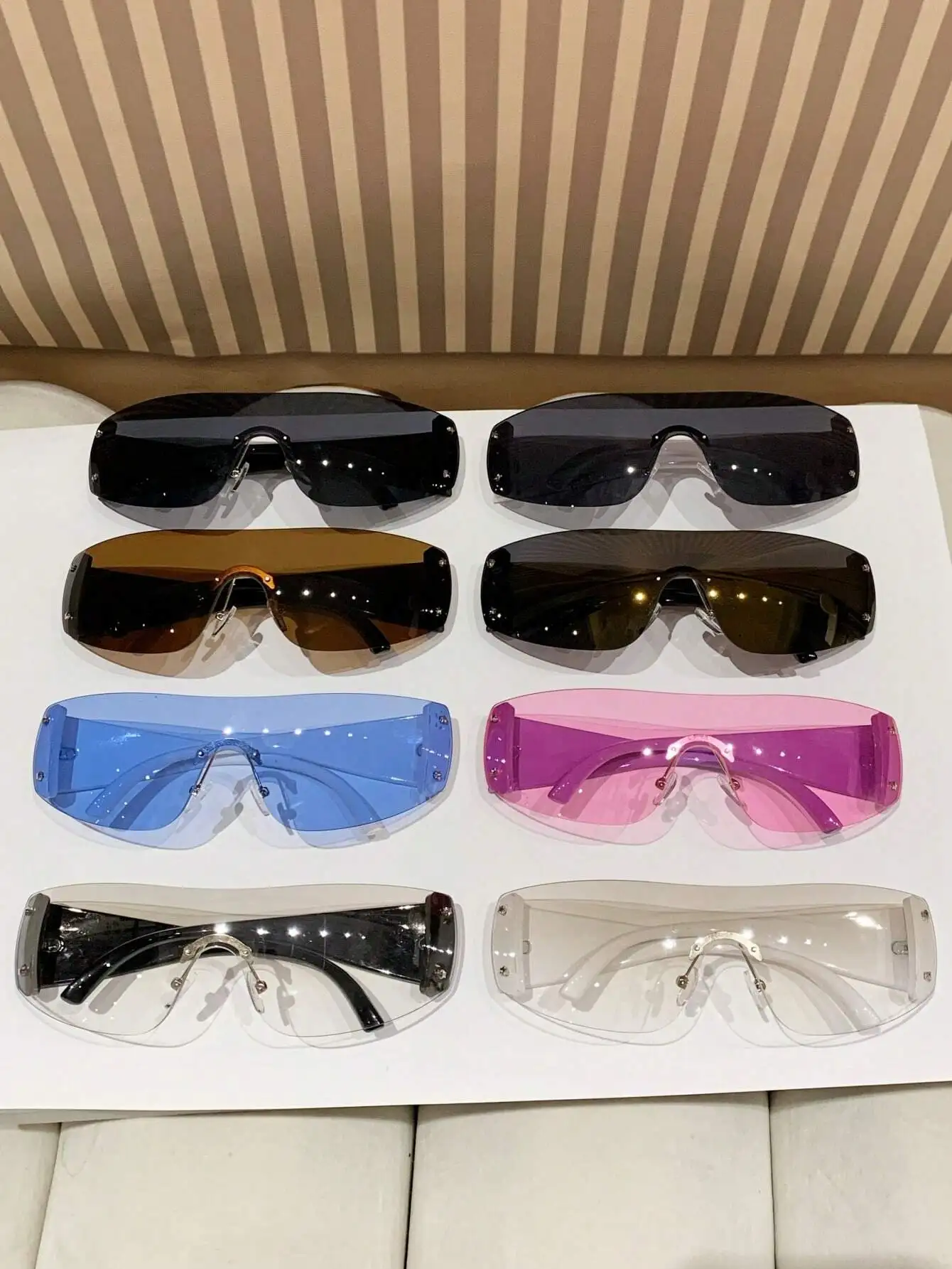 New Frameless One-Piece Hot Girl Fashion Glasses, Y2k Style With Personality, Fashionable Shade Glasses Street Shades Beach Accessories Beach Accessories For Women Glasses Shades
New Frameless One-Piece Hot Girl Fashion Glasses, Y2k Style With Personality, Fashionable Shade Glasses Street Shades Beach Accessories Beach Accessories For Women Glasses Shades