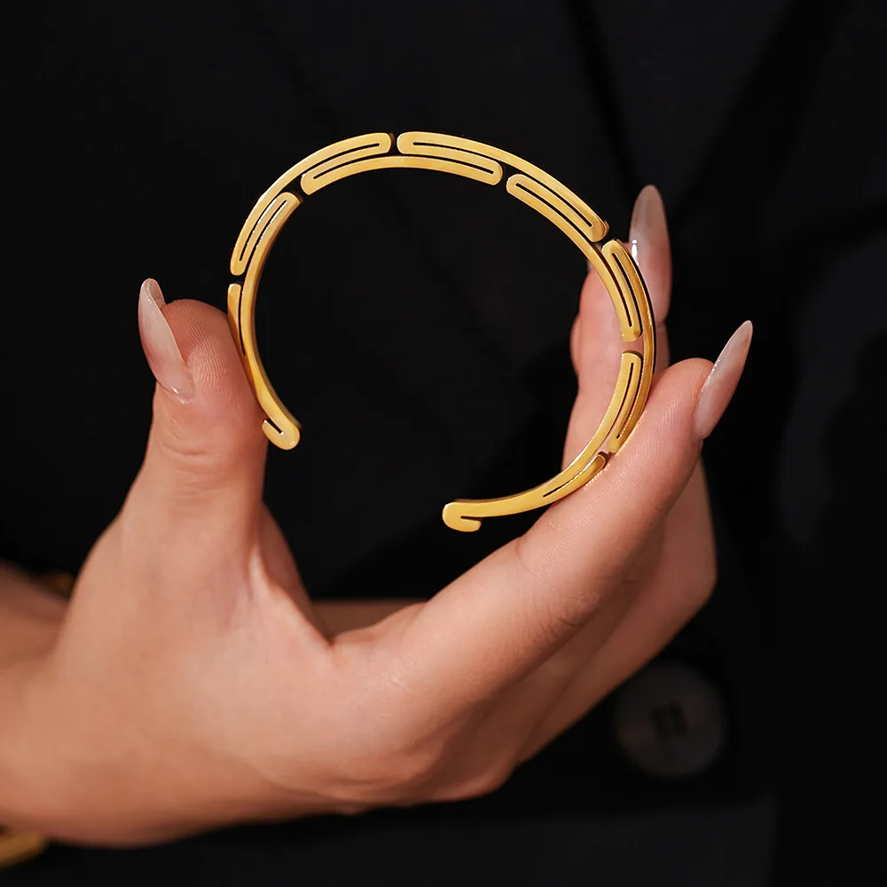 316L Stainless Steel Fold Cuff Bracelet Bangles For Women Men 18k Gold Plated Waterproof Unisex Bracelets Bangle Couple Jewelry
316L Stainless Steel Fold Cuff Bracelet Bangles For Women Men 18k Gold Plated Waterproof Unisex Bracelets Bangle Couple Jewelry