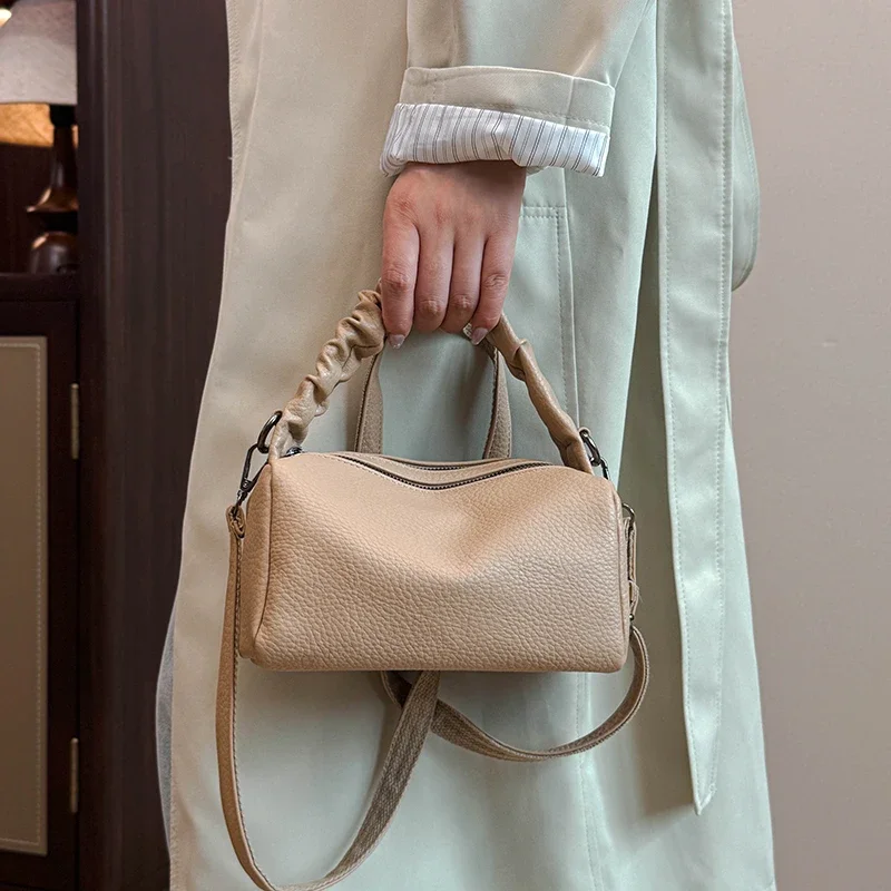 Stylish Casual Simple Vintage Fashionable Bag Trendy Design Luxury Large Capacity Diaper Bags For Women's Leather Tote
Stylish Casual Simple Vintage Fashionable Bag Trendy Design Luxury Large Capacity Diaper Bags For Women's Leather Tote
