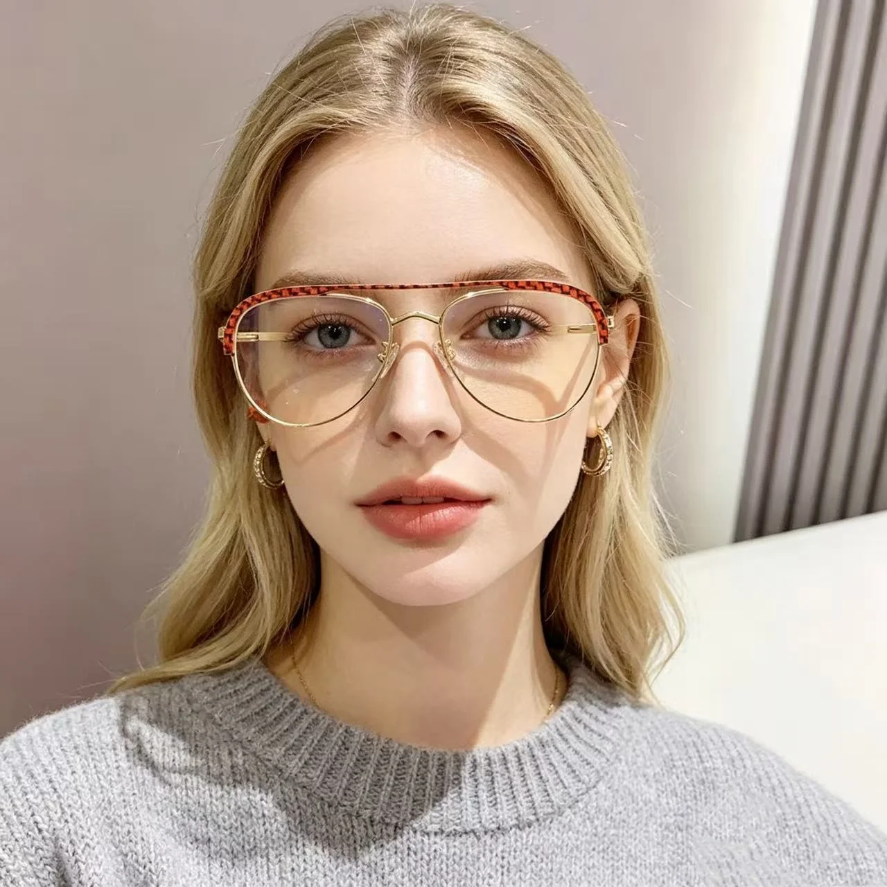 Y.BBY-X Metal Eyeglass Frame Retro Glasses Frame Women's Eyeglass Frame High-quality aAlloy Optical Prescription Frame
Y.BBY-X Metal Eyeglass Frame Retro Glasses Frame Women's Eyeglass Frame High-quality aAlloy Optical Prescription Frame