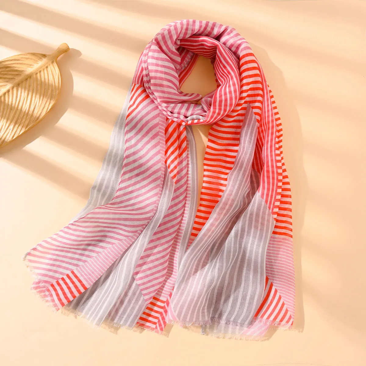Luxury Brand Floral Tassel Viscose Shawl Lady High Quality Pashmina Print Hijab and Wraps Foulard Muslim Sun Protection Scarf
Luxury Brand Floral Tassel Viscose Shawl Lady High Quality Pashmina Print Hijab and Wraps Foulard Muslim Sun Protection Scarf