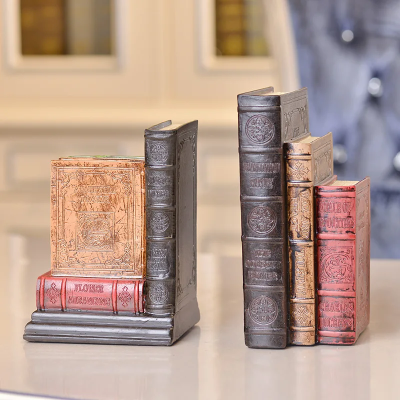 American Countryside Vintage Old Books Bookends Painted Resin Book Standing Home Office Ornaments Book Holder Christmas Gifts
American Countryside Vintage Old Books Bookends Painted Resin Book Standing Home Office Ornaments Book Holder Christmas Gifts