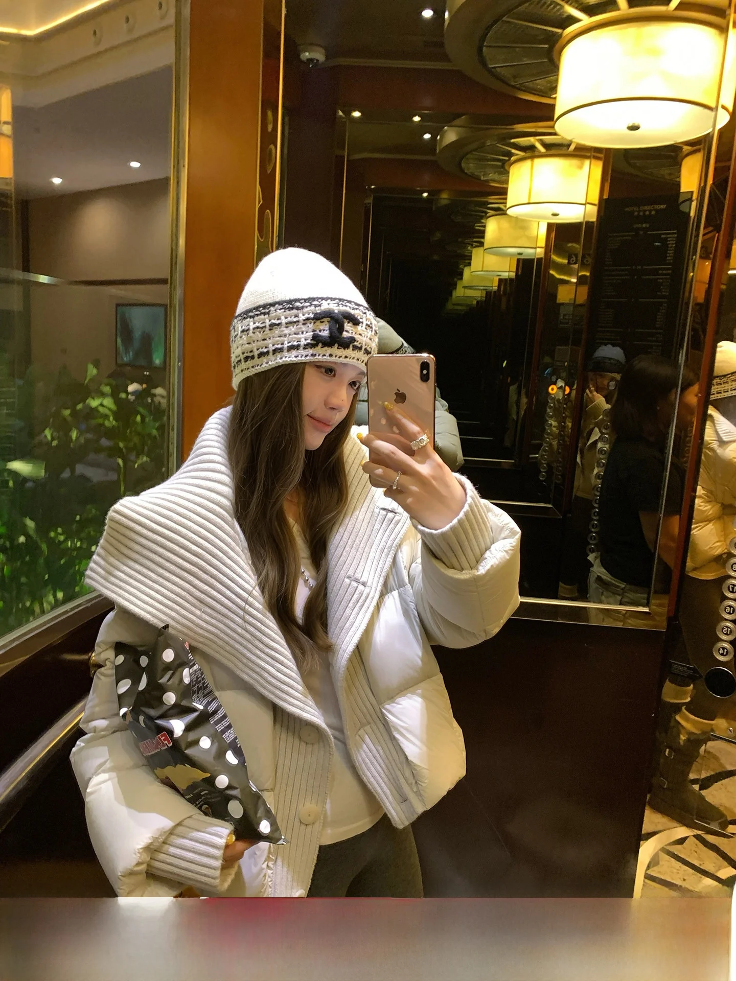 Sli Knitted Patchwork Women's ort down Jaet Autumn Winter Ele Casual Faion Design Sensation Warm Long Sve Coat
Sli Knitted Patchwork Women's ort down Jaet Autumn Winter Ele Casual Faion Design Sensation Warm Long Sve Coat