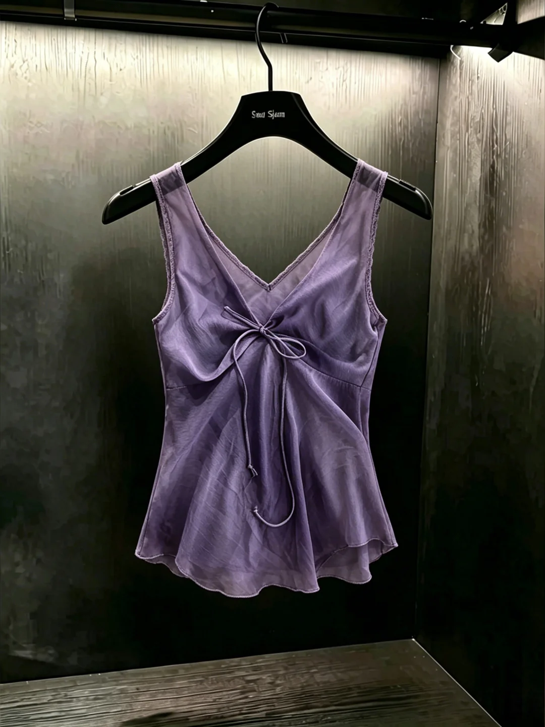 V-Neck Purple Strapless Vest Women's Small Size Summer New Style Sleeveless Top Super Beautiful Small Shirt Casual Wear
V-Neck Purple Strapless Vest Women's Small Size Summer New Style Sleeveless Top Super Beautiful Small Shirt Casual Wear