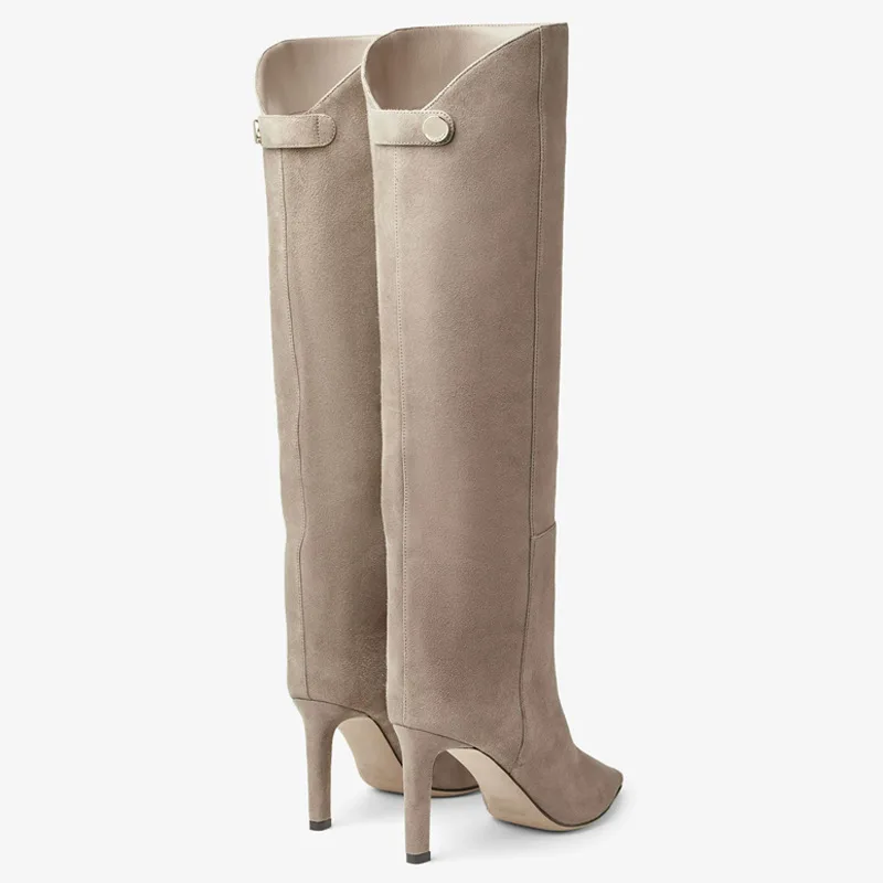 Europe and America Women's oxhide Leather Knee-High Boots Pointed Toe Stiletto Heel Side Button Detail Elegant Party shoes
Europe and America Women's oxhide Leather Knee-High Boots Pointed Toe Stiletto Heel Side Button Detail Elegant Party shoes