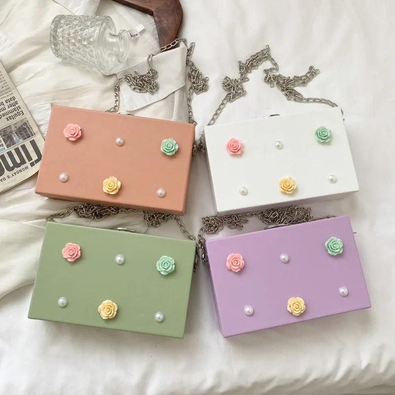 New Korean Version of The Heart-shaped Pearl Stereo Flower Box Bag Chain Diagonal Small Square Bag Candy Color Designer Handbag
New Korean Version of The Heart-shaped Pearl Stereo Flower Box Bag Chain Diagonal Small Square Bag Candy Color Designer Handbag
