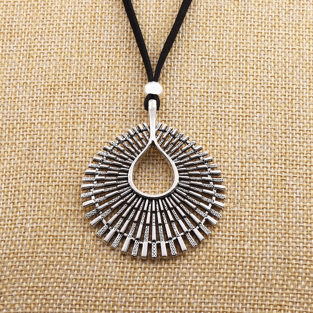 Tibetan Silver Boho Hollow Open Water Drop Pendant Necklace on Long Black Suede Cord Lagenlook 32‘’ for Jewelry Women
Tibetan Silver Boho Hollow Open Water Drop Pendant Necklace on Long Black Suede Cord Lagenlook 32‘’ for Jewelry Women