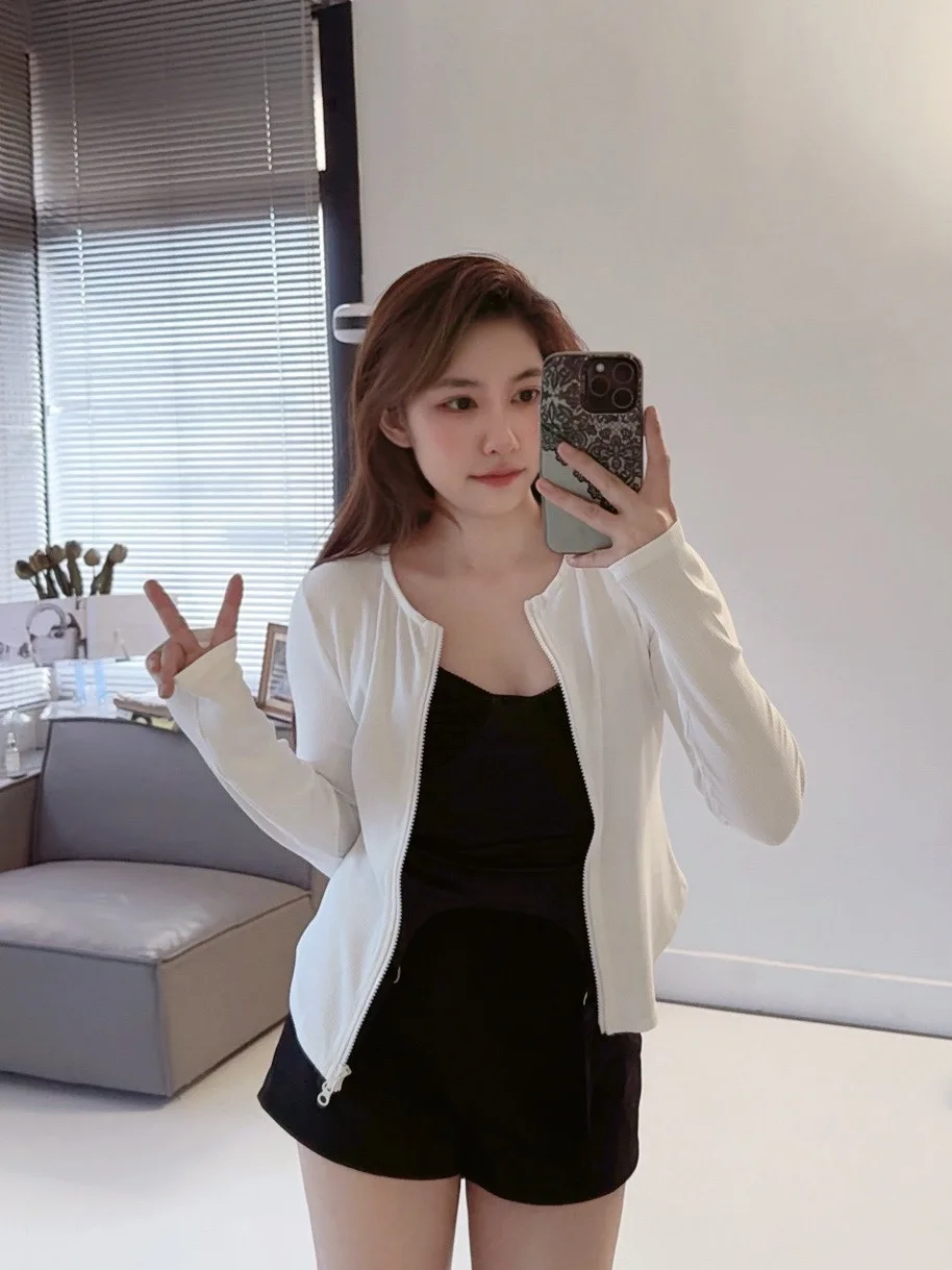 Спортивный повседневный вязаный кардиган с длинными рукавами, сексуальный, с открытым передом, эластичный, облегающий, с двойной молнией, из мягкого хлопка, для йоги, женская модная одежда
Спортивный повседневный вязаный кардиган с длинными рукавами, сексуальный, с открытым передом, эластичный, облегающий, с двойной молнией, из мягкого хлопка, для йоги, женская модная одежда