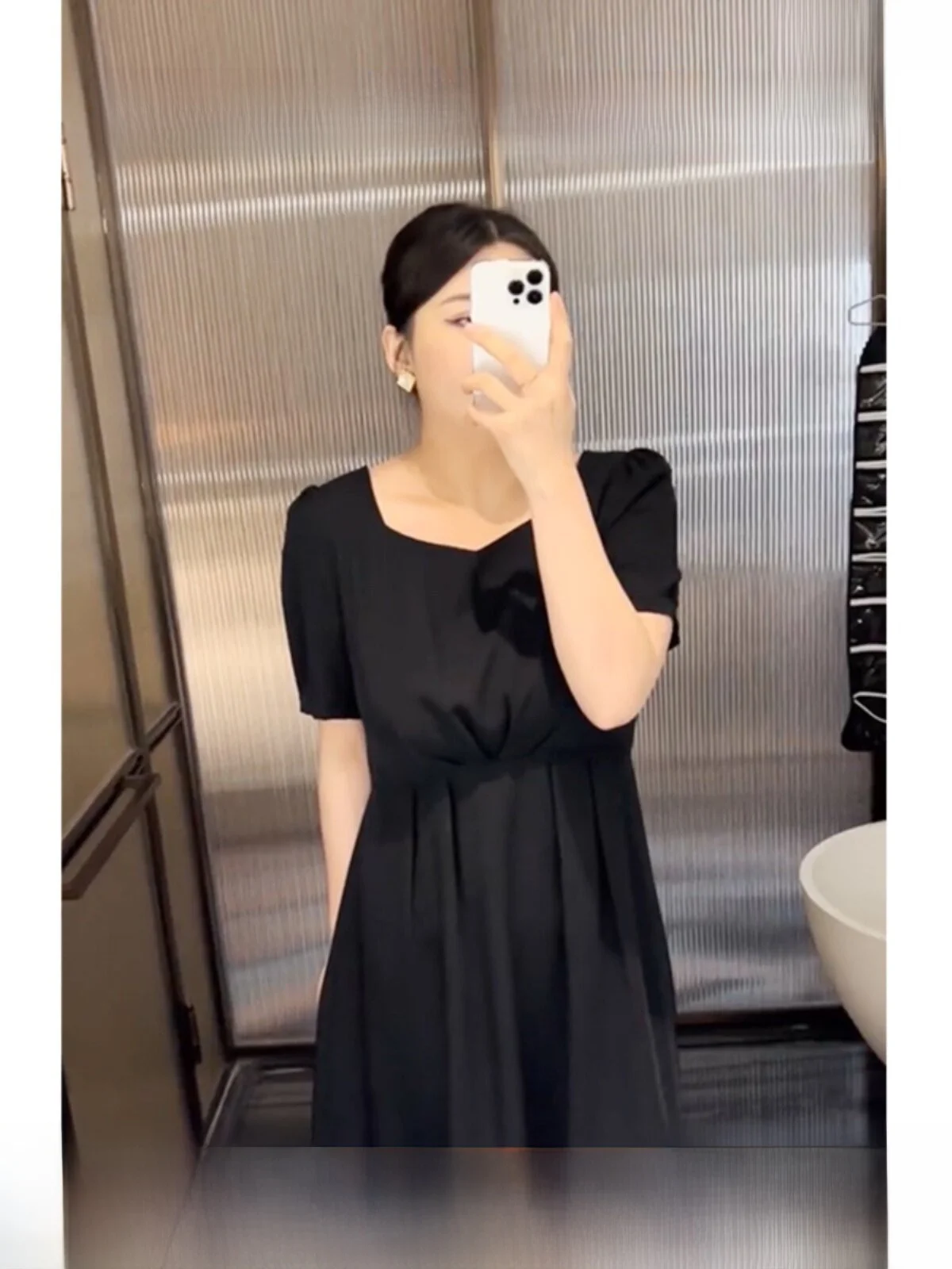 Black Summer Short Sleeve Dress Conceal Belly plus Size Women's Fashion High Waist A-Line Skirt Korean Style Polyester Fiber
Black Summer Short Sleeve Dress Conceal Belly plus Size Women's Fashion High Waist A-Line Skirt Korean Style Polyester Fiber