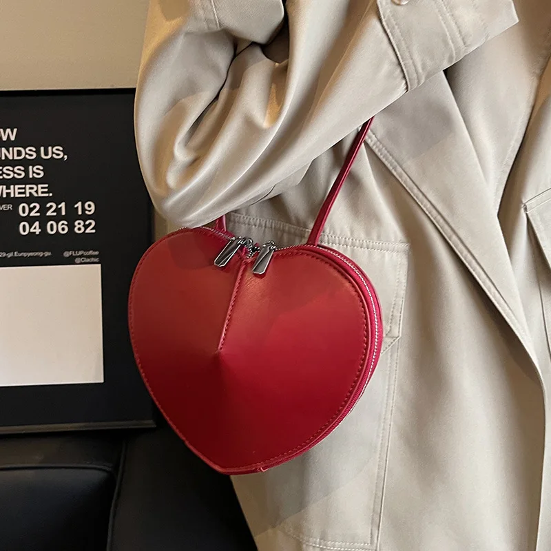 Love Heart Shape Pouch Women New High-end High-quality Single-shoulder Crossbody Bag Autumn Winter Dinner Package Handbag Bolsas
Love Heart Shape Pouch Women New High-end High-quality Single-shoulder Crossbody Bag Autumn Winter Dinner Package Handbag Bolsas