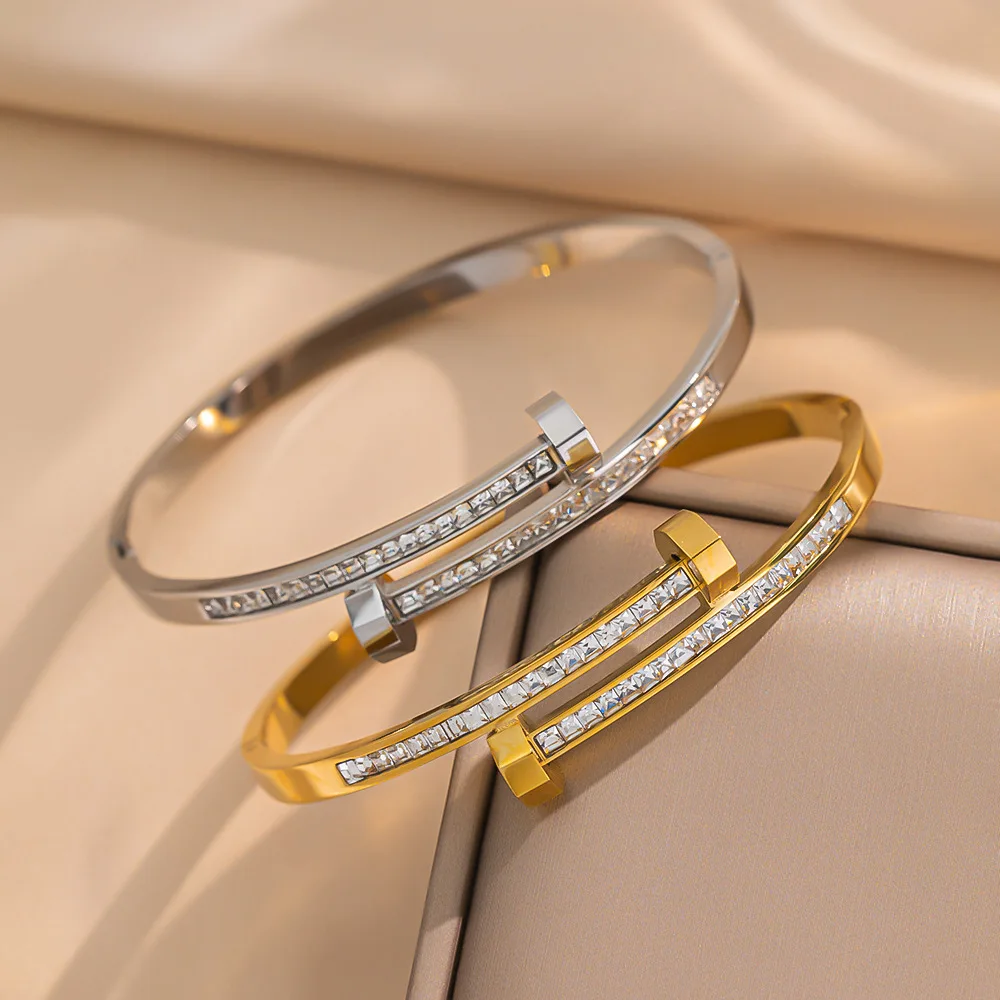 FEEHOW Fashion Nail Shaped Open Bracelets For Women Exquisite Micropaved Zircon Bracelet 2024 New Design Stainless Steel Jewelry
FEEHOW Fashion Nail Shaped Open Bracelets For Women Exquisite Micropaved Zircon Bracelet 2024 New Design Stainless Steel Jewelry