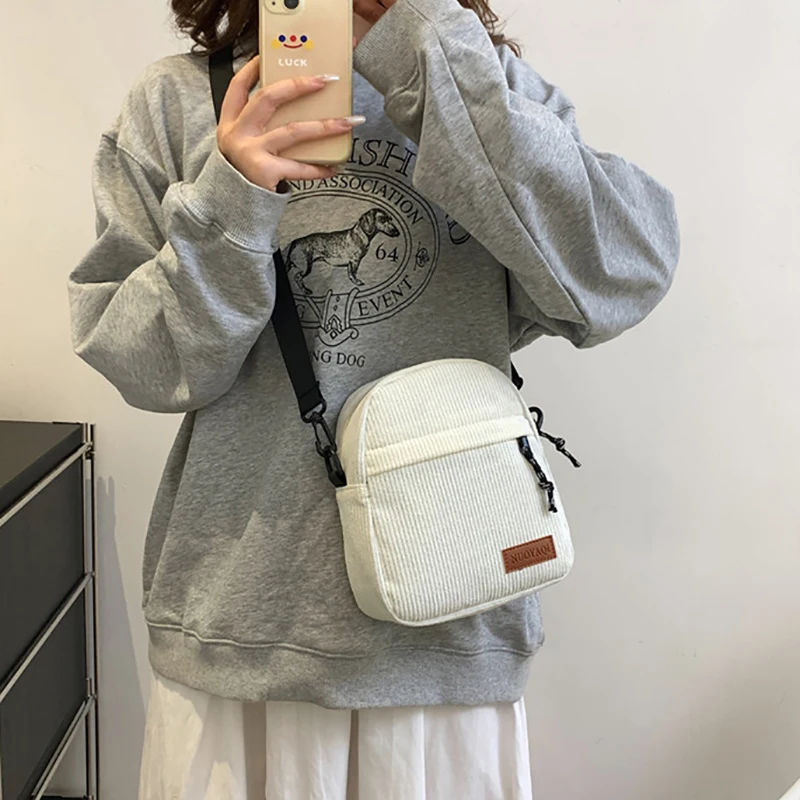 Fashion Corduroy Crossbody Bag For Men And Women Solid Color Shoulder Crossbody Bag Small Square Bag Adjustable Shoulder Strap
Fashion Corduroy Crossbody Bag For Men And Women Solid Color Shoulder Crossbody Bag Small Square Bag Adjustable Shoulder Strap