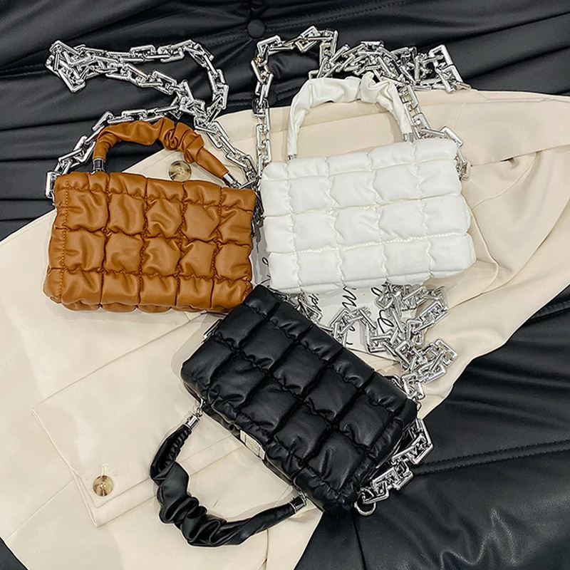 Designer Handbags Purse Women 2024 Fashion Silver Thick Chain Crossbody Bag Female Pleated Handle Bag Clutches Puffy Bag
Designer Handbags Purse Women 2024 Fashion Silver Thick Chain Crossbody Bag Female Pleated Handle Bag Clutches Puffy Bag