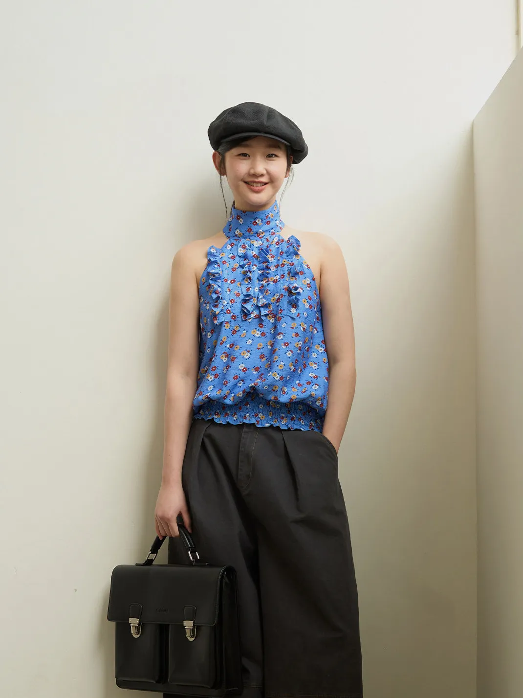 Retro Blues Slim Fit Halter Neck Ruffle Summer Top Unique Design Women's Shirt Vintage Style Short Length Sleeveless Floral P...
Retro Blues Slim Fit Halter Neck Ruffle Summer Top Unique Design Women's Shirt Vintage Style Short Length Sleeveless Floral P...