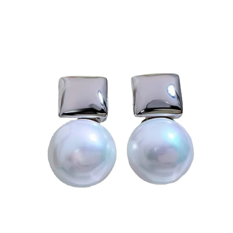 S925 Silver Earrings, Freshwater Pearl Earrings, 9mm Women's K Gold Shell Beads, Fashionable and Versatile Earring Jewelry
S925 Silver Earrings, Freshwater Pearl Earrings, 9mm Women's K Gold Shell Beads, Fashionable and Versatile Earring Jewelry
