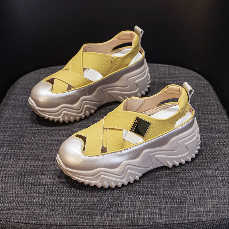 Женские сандалии Dad Shoes 2026: Новинка лета, модные дышащие туфли с закрытым носком и вырезами, тренд сезона
Женские сандалии Dad Shoes 2026: Новинка лета, модные дышащие туфли с закрытым носком и вырезами, тренд сезона