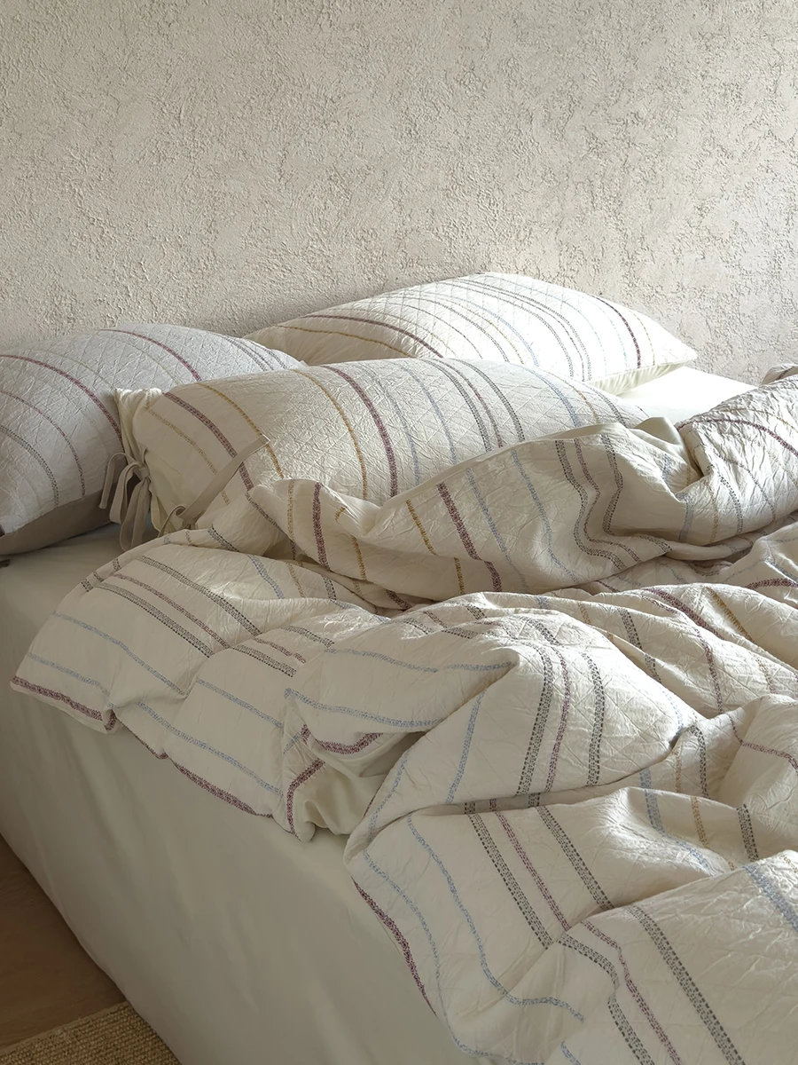 Double Layer Pure Cotton Bedding Set Color Woven Embroidery Washed Cotton Duvet Cover And Sheet Set Soft All Seasons Use
Double Layer Pure Cotton Bedding Set Color Woven Embroidery Washed Cotton Duvet Cover And Sheet Set Soft All Seasons Use