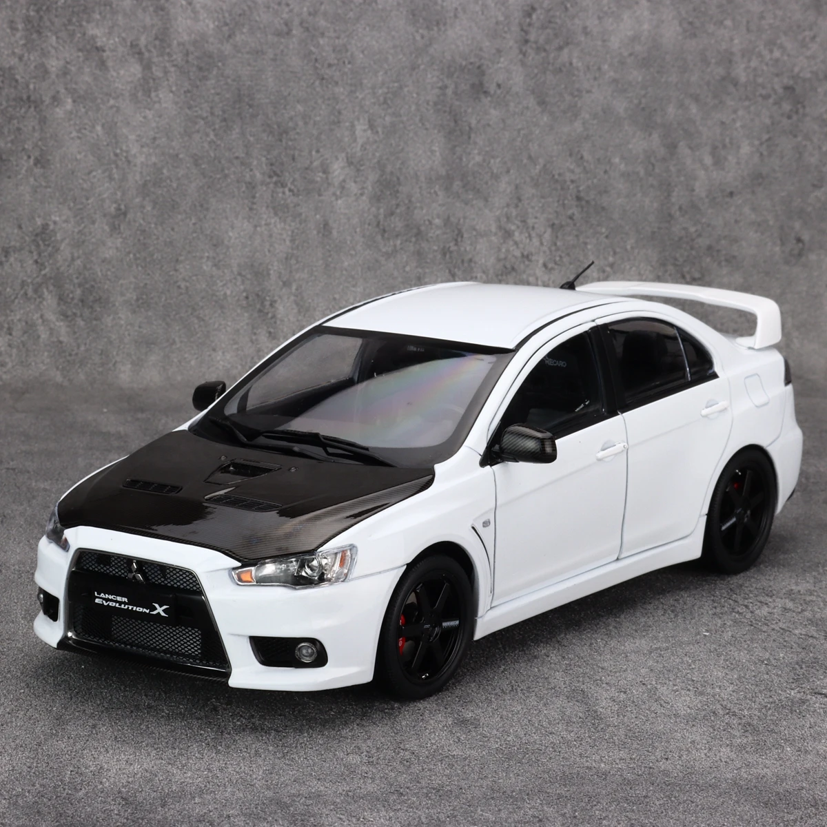 VIAT 1:18 Lancer Evolution X JDM Simulation Limited Edition All Open Alloy Metal Static Car Model Toy Gift
VIAT 1:18 Lancer Evolution X JDM Simulation Limited Edition All Open Alloy Metal Static Car Model Toy Gift