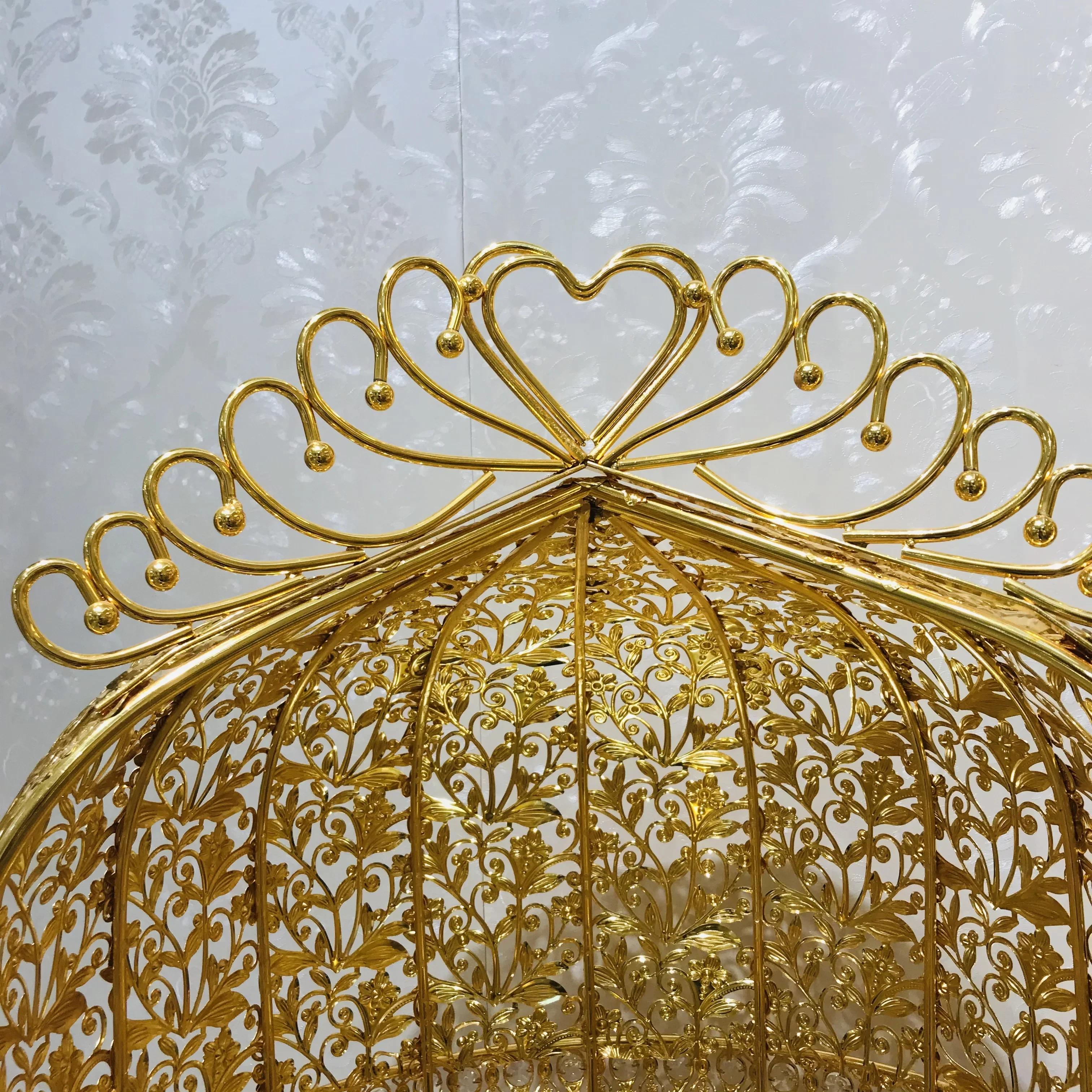 #French Retro Luxury Golden Copper Birdcage Decoration Frame Home Hotel Decoration
#French Retro Luxury Golden Copper Birdcage Decoration Frame Home Hotel Decoration