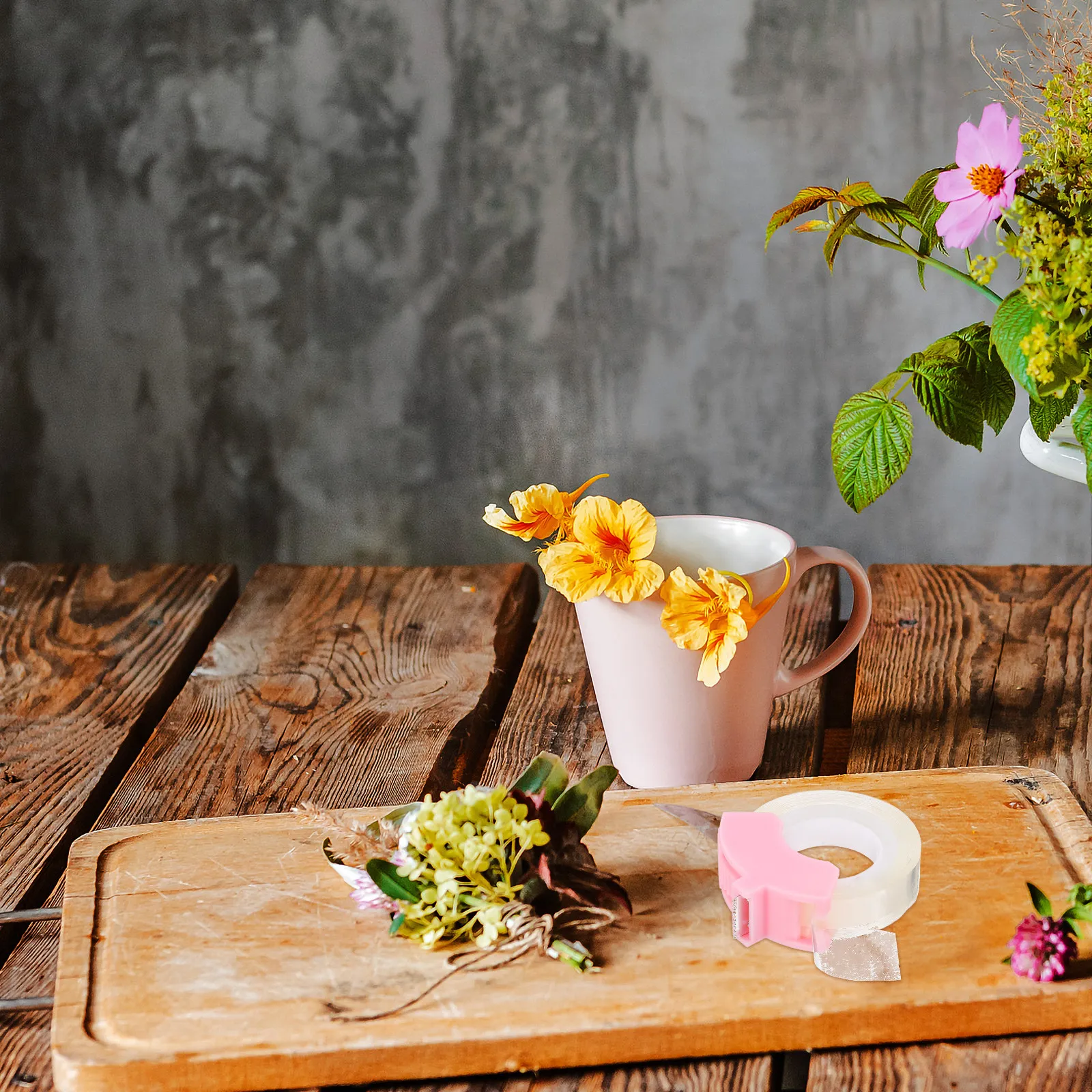 Аксессуар для подачи ленты: красивый и практичный дизайн, удобный в использовании, незаменимый на рабочем столе для офиса, дома и мастерской.
Аксессуар для подачи ленты: красивый и практичный дизайн, удобный в использовании, незаменимый на рабочем столе для офиса, дома и мастерской.