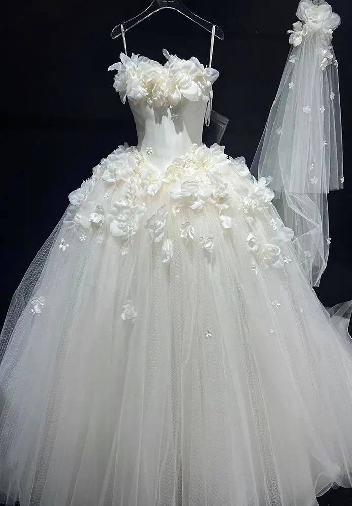 Strapless Wedding Dress French Sweet Three-dimensional Bubble Flower High-end Light Luxury Outdoor Veil For Brides Customized
Strapless Wedding Dress French Sweet Three-dimensional Bubble Flower High-end Light Luxury Outdoor Veil For Brides Customized