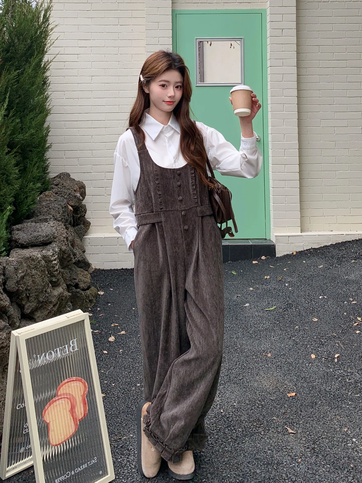 Коричневые модные женские комбинезоны для ранней весны, прямые брюки с высокой талией, длинные брюки из полиэфирного волокна
Коричневые модные женские комбинезоны для ранней весны, прямые брюки с высокой талией, длинные брюки из полиэфирного волокна