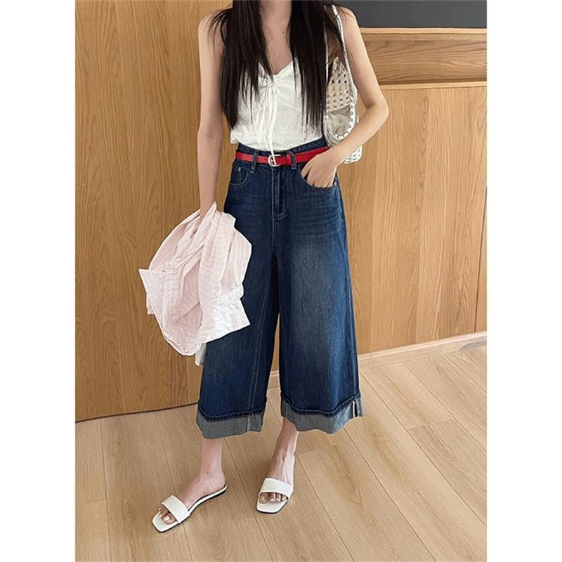 Women' Flanging Design Blue Calf-length Denim Trousers Young Girl Wide Legs Jeans Vintage Bottoms Female High Waisted Pants
Women' Flanging Design Blue Calf-length Denim Trousers Young Girl Wide Legs Jeans Vintage Bottoms Female High Waisted Pants