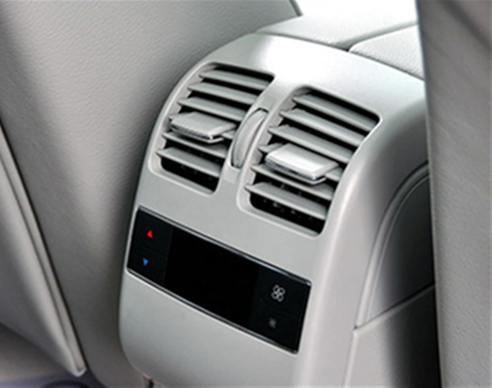 Car Rear Center Console Air Vent Conditioning Outlet Grille Assembly For Mercedes Benz X204 GLK Class 2008-2015 Advance Version
Car Rear Center Console Air Vent Conditioning Outlet Grille Assembly For Mercedes Benz X204 GLK Class 2008-2015 Advance Version